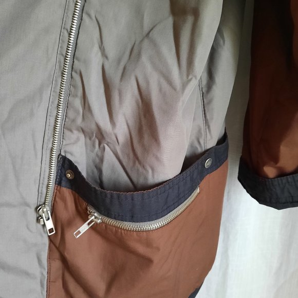 Unique winter jacket with lots of pockets - Picture 2 of 8